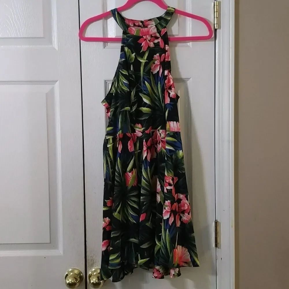 Hollister floral Hawaiian dress SZ M NWOT